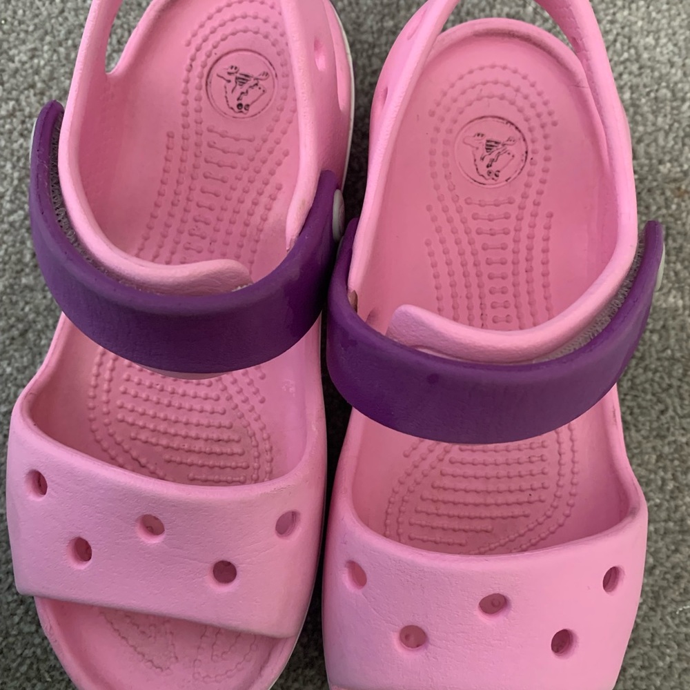 Crocs , Velcro strap ( size 19 ) child 13 UK - Picture 2 of 6